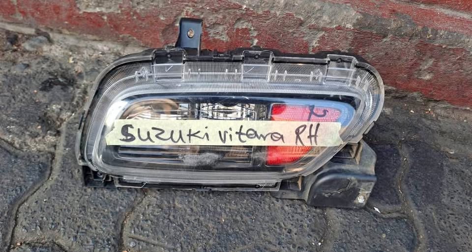 Suzuki Grand Vitara back bumper taillight - Private Seller Suzuki Grand Vitara back bumper taillight - Private Seller