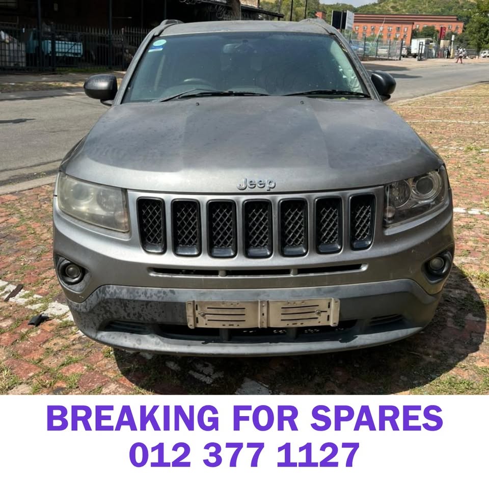 2013 JEEP COMPASS 2.0 AUTOMATIC PETROL BREAKING FOR SPARES - Private Seller