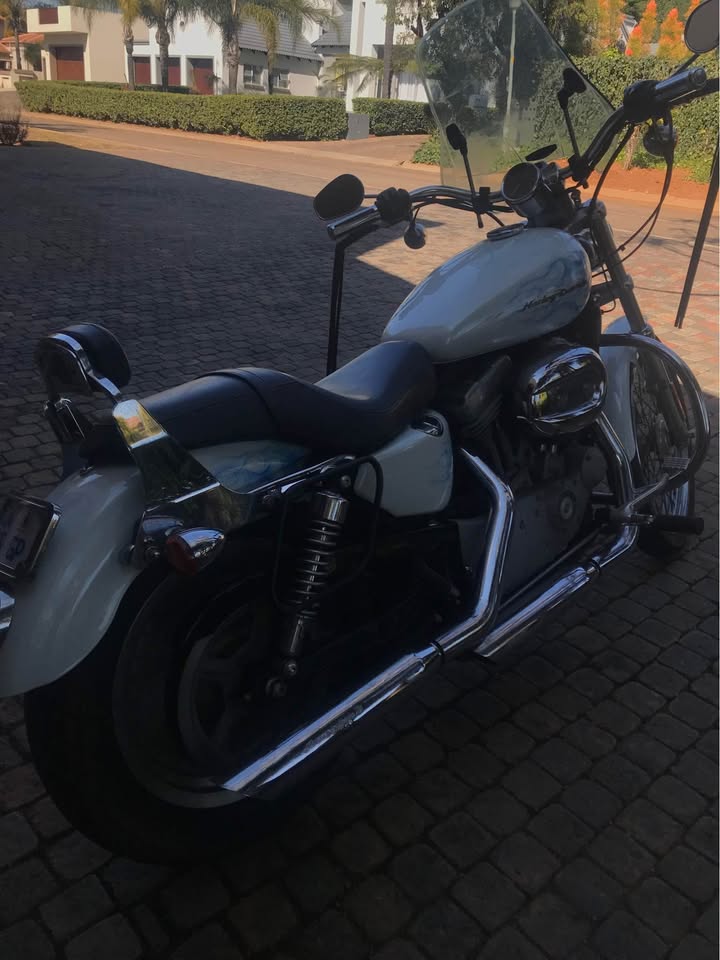 Custom Harley 883 - Private Seller Custom Harley 883 - Private Seller