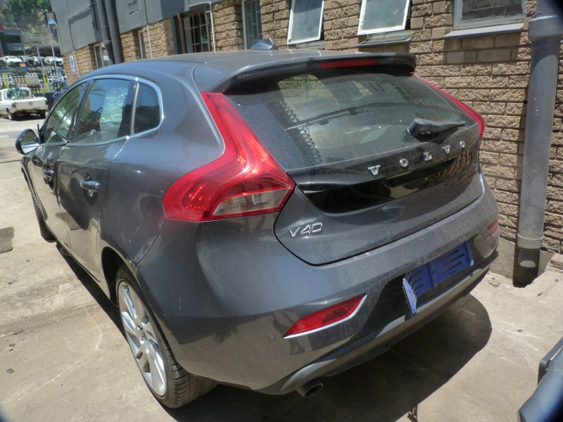 Volvo V40 T3 Excel Manual Grey - 2014 STRIPPING FOR SPARES - Private Seller