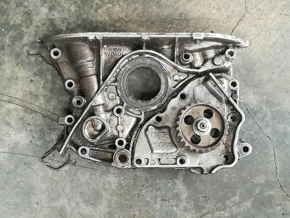 TOYOTA OIL PUMP - Private Seller TOYOTA OIL PUMP - Private Seller