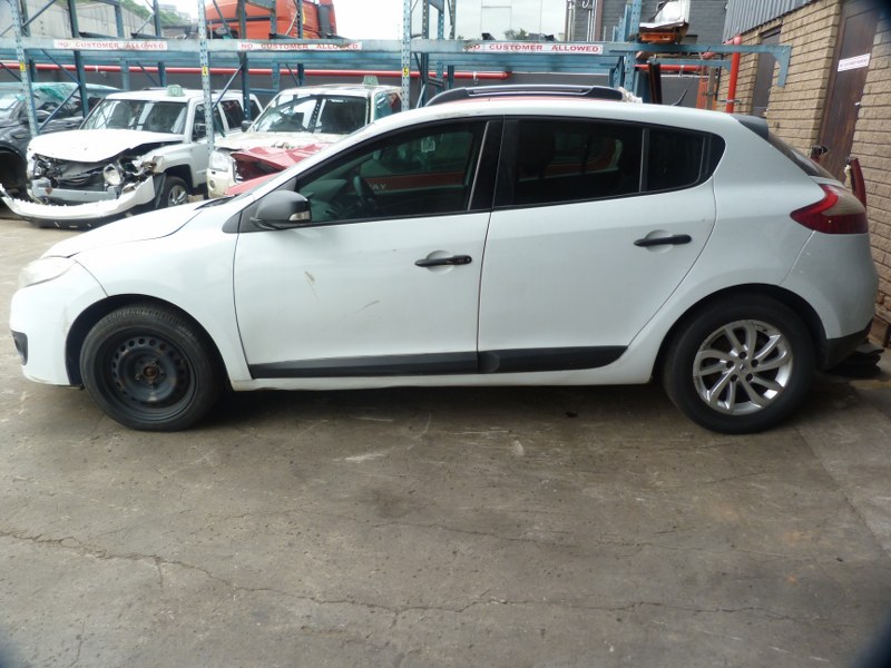 Renault Megane III 1.6 Expression Manual White - 2013 STRIPPING FOR SPARES - Private Seller Renault Megane III 1.6 Expression Manual White - 2013 STRIPPING FOR SPARES - Private Seller