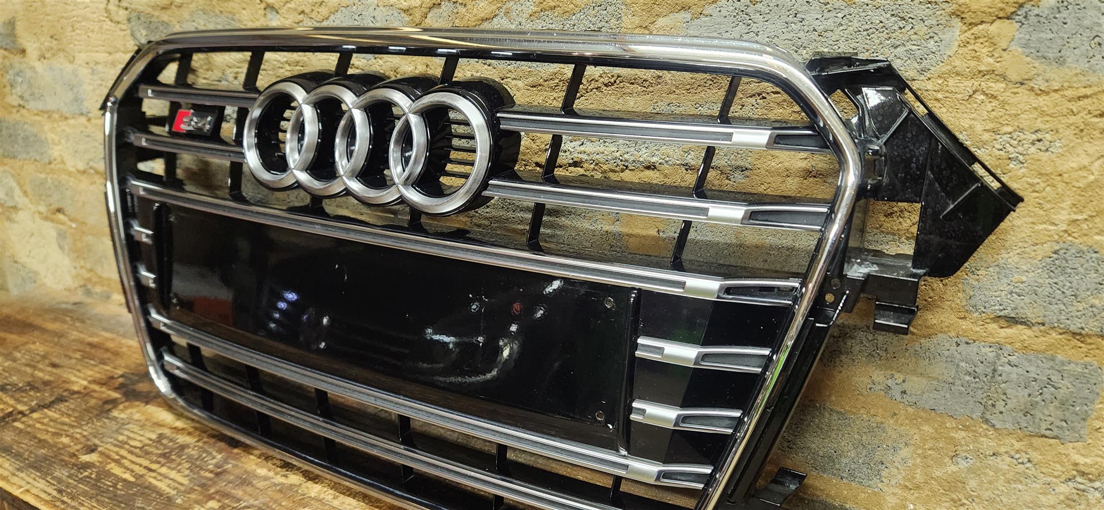 Audi b8.5 S4 grill - Private Seller