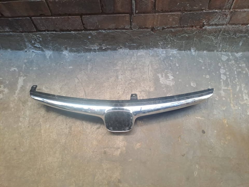 2006 - 2008 Honda Civic Front Grille - Private Seller 2006 - 2008 Honda Civic Front Grille - Private Seller
