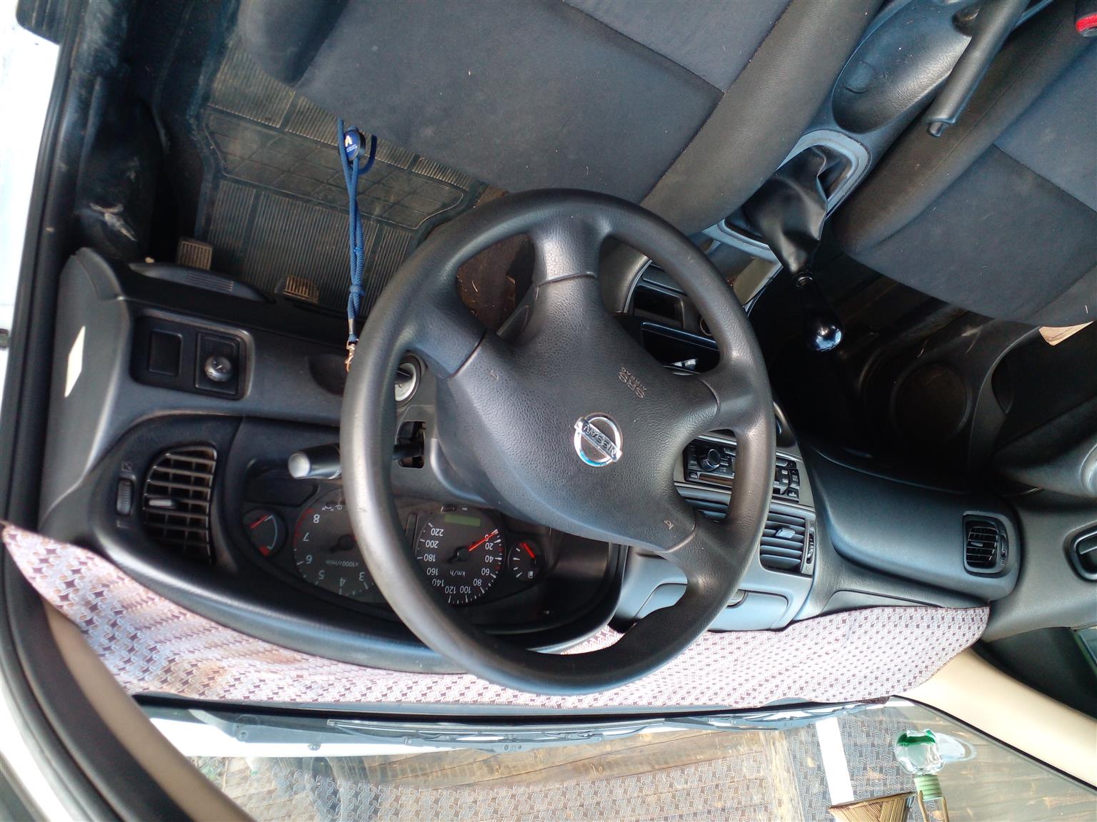 Nissan Almera
