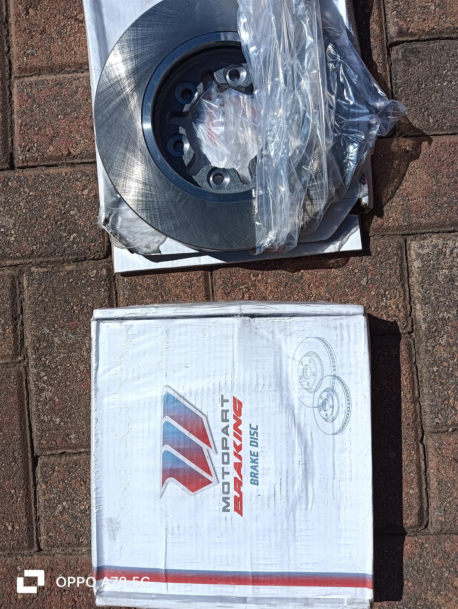 NISSAN hardbody double cab brake discs (pair) - Private Seller NISSAN hardbody double cab brake discs (pair) - Private Seller