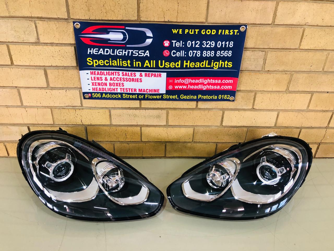 Porsche Cayenne 958 chrome left and right side headlights without park lights - Private Seller Porsche Cayenne 958 chrome left and right side headlights without park lights - Private Seller
