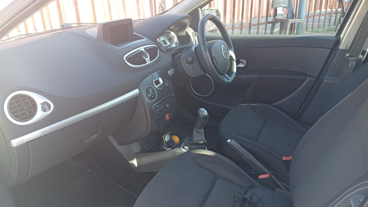 2009 Renault Clio 3 dynamic TomTom Edition, millage: urgent sale