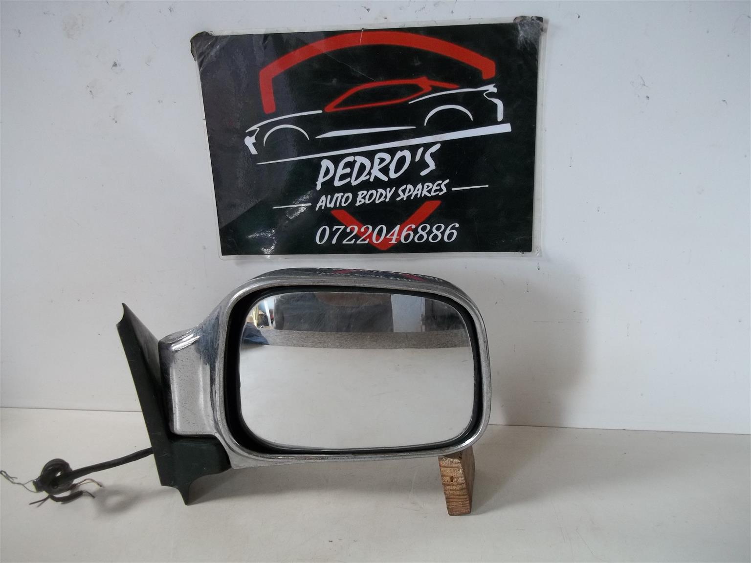 Isuzu KB250 '04-'07 right mirror (Electric) - Private Seller Isuzu KB250 '04-'07 right mirror (Electric) - Private Seller