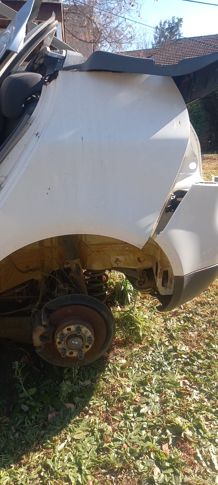 GOLF 5 SPARES
