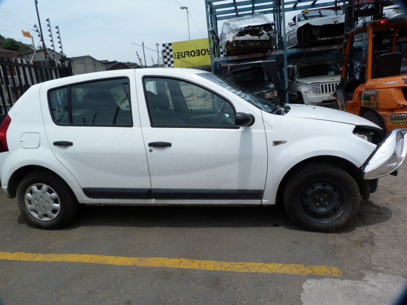 2009 Renault Sandero 1.6 United SPARES - Private Seller 2009 Renault Sandero 1.6 United SPARES - Private Seller