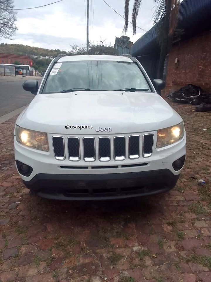 JEEP COMPASS 2.0 STRIPPING FOR ENGINE PARTS - Private Seller JEEP COMPASS 2.0 STRIPPING FOR ENGINE PARTS - Private Seller
