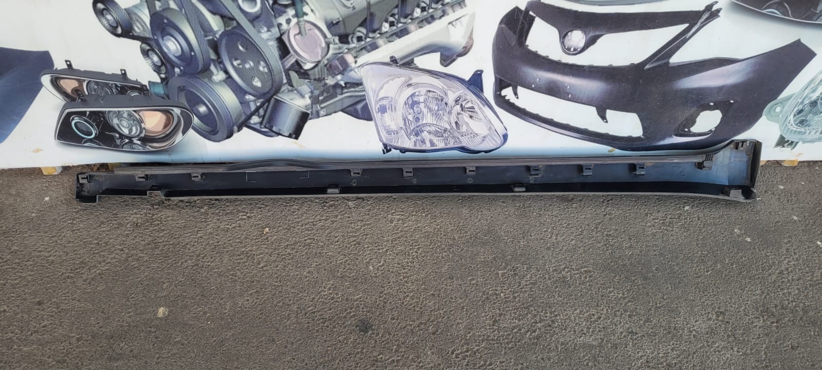 2023 VW T-CROSS SIDE SKIRT RIGHT SIDE FOR SALE. IN EXCELLENT CONDITION - Private Seller 2023 VW T-CROSS SIDE SKIRT RIGHT SIDE FOR SALE. IN EXCELLENT CONDITION - Private Seller