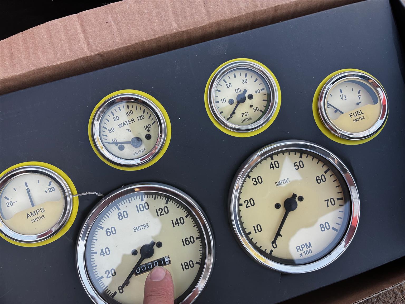 Instrument gauges cluster classic ivory - Private Seller