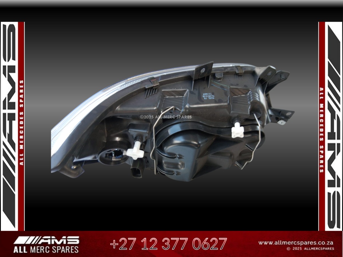NEW MERCEDES SPRINTER 902 HEADLIGHT (LEFT SIDE) - Private Seller NEW MERCEDES SPRINTER 902 HEADLIGHT (LEFT SIDE) - Private Seller