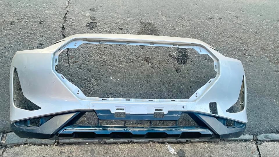 Nissan Magnite Bumper - Private Seller Nissan Magnite Bumper - Private Seller