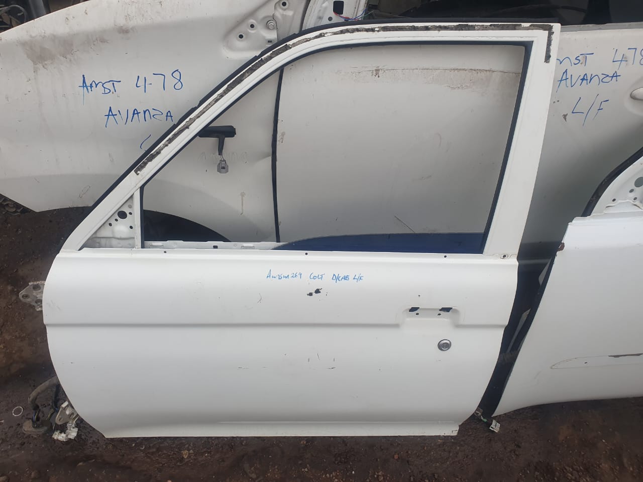 2004 Mitsubishi Colt Replacement Car Door for Sale (Second-Hand) White - Private Seller 2004 Mitsubishi Colt Replacement Car Door for Sale (Second-Hand) White - Private Seller