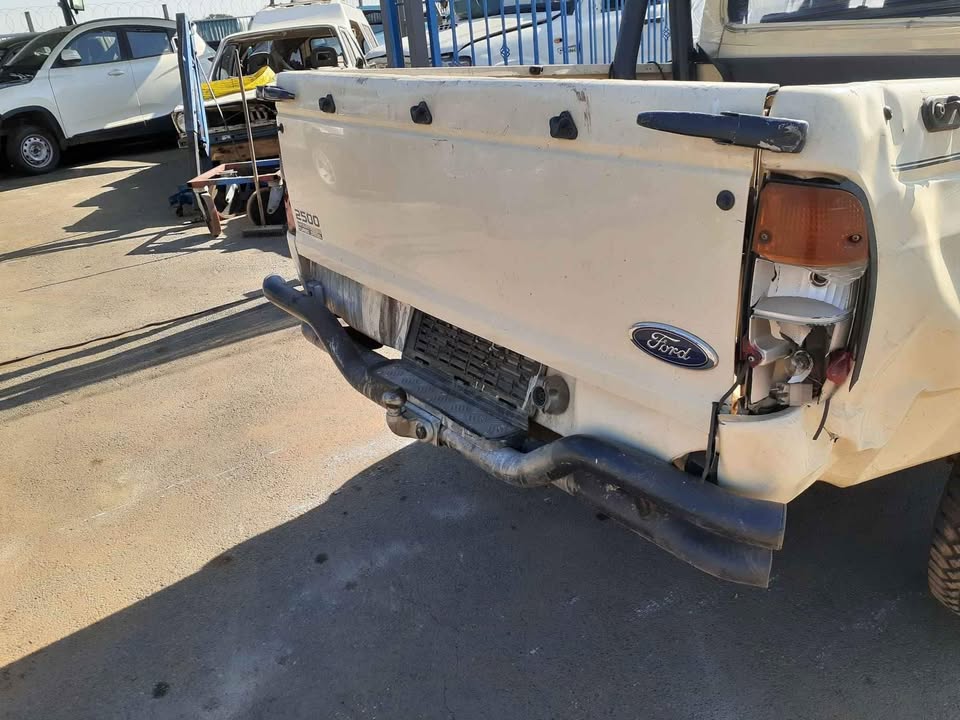 2005 Ford ranger 2.5 xlt stripping for parts Call/Whatsapp Carl - Private Seller