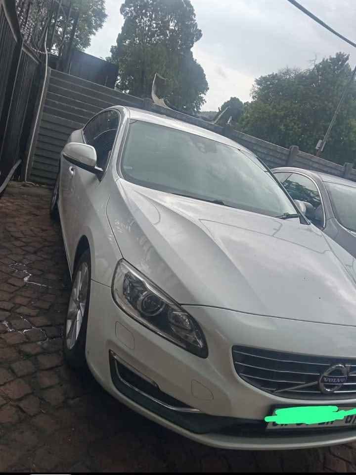 VOLVO S60 2014 STRIPPING FOR SPARES DELIVERY AVAILABLE COUNTRY WIDE - Private Seller VOLVO S60 2014 STRIPPING FOR SPARES DELIVERY AVAILABLE COUNTRY WIDE - Private Seller