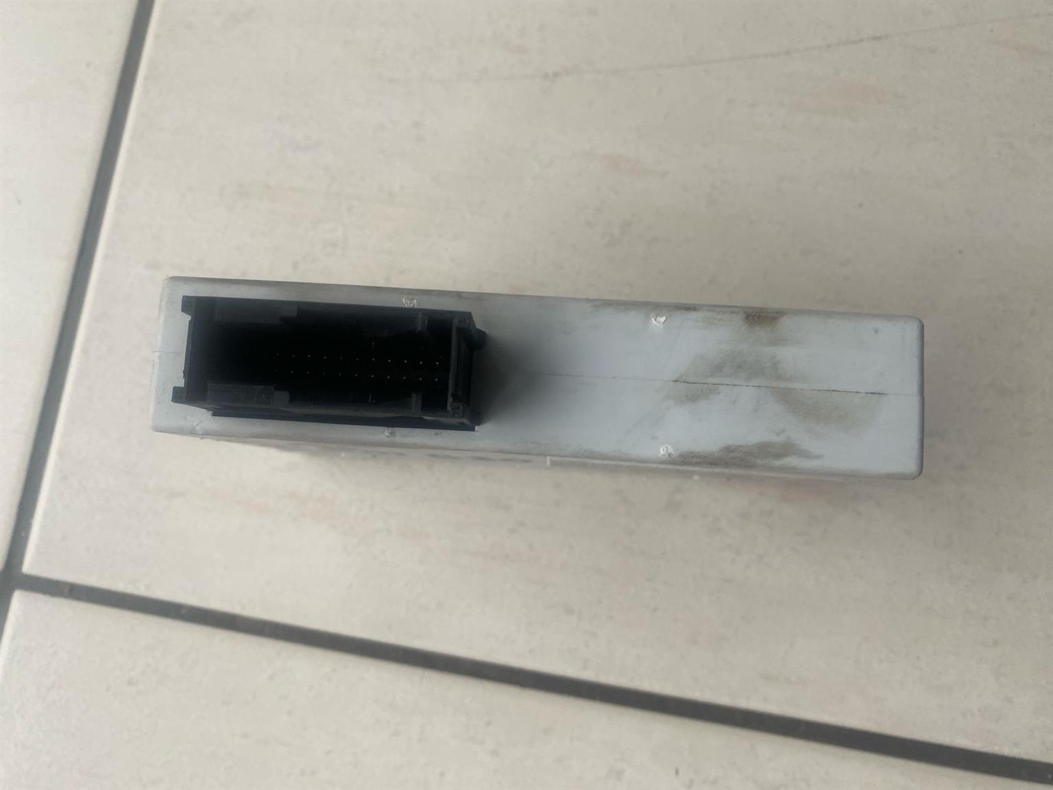 2006-2010 BMW E60 e61 e63 M5 cas transponder box - Private Seller 2006-2010 BMW E60 e61 e63 M5 cas transponder box - Private Seller