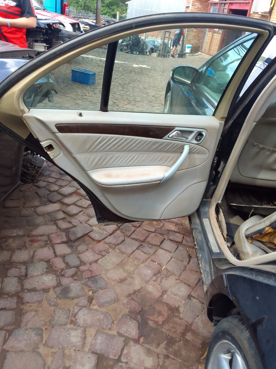 Used Mercedes C270 CDI Door Shells - Inside & Outside for Sale - Private Seller Used Mercedes C270 CDI Door Shells - Inside & Outside for Sale - Private Seller