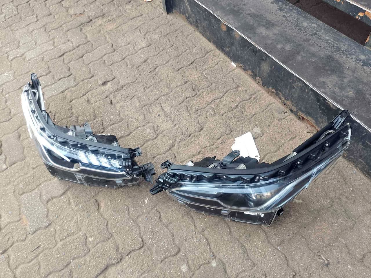 Toyota Fortuner headlights available 2022 - Private Seller