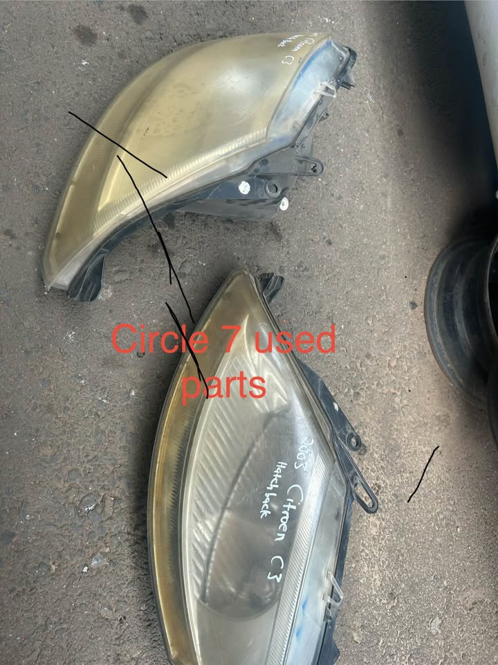 2003 Citroen C3 headlights for sale WhatsApp or call - Private Seller 2003 Citroen C3 headlights for sale WhatsApp or call - Private Seller