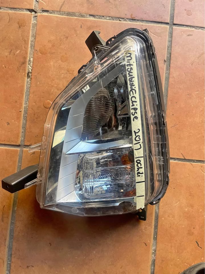 Mitsubishi Eclipse fog light - Private Seller Mitsubishi Eclipse fog light - Private Seller