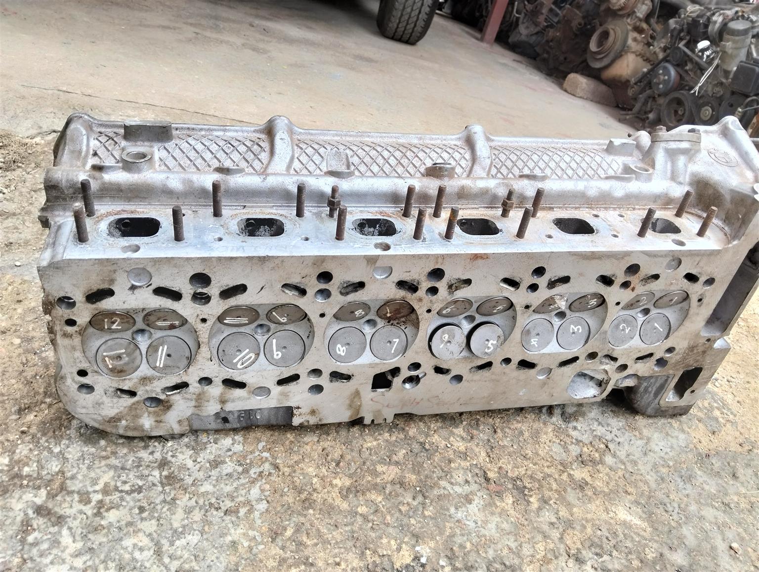 BMW multivalve 525/E46/E36 cylinder head slightly negotiable - Private Seller