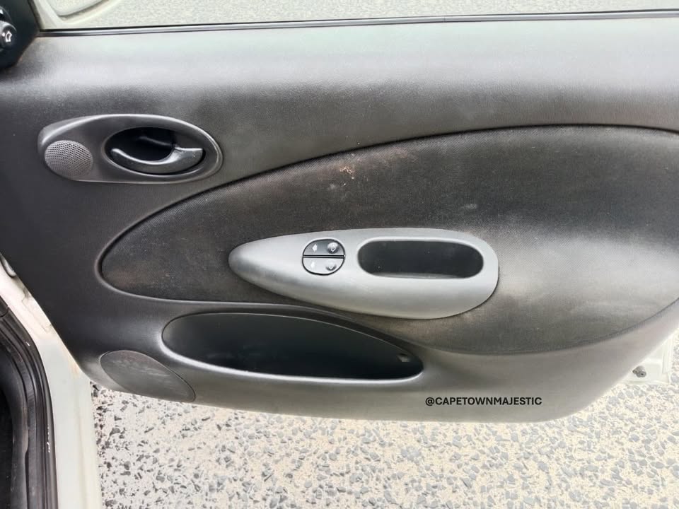 FORD ROCAM BANTAM 1.6i XLT - INTERIOR PARTS FOR SALE - Private Seller FORD ROCAM BANTAM 1.6i XLT - INTERIOR PARTS FOR SALE - Private Seller
