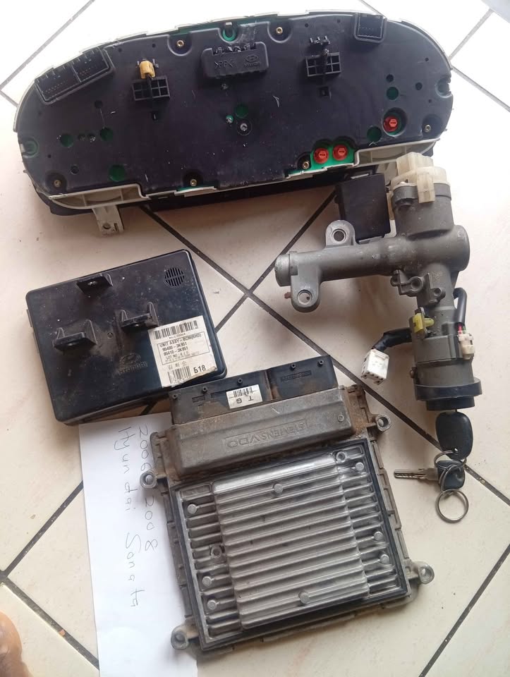 2006-2008 Hyundai sonata complete lockset - Private Seller 2006-2008 Hyundai sonata complete lockset - Private Seller