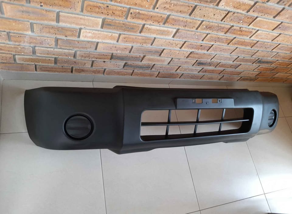 NISSAN HARDBODY NP300 2006/2023 4X2 LWB BRAND NEW FRONT BUMPERS FORSALE