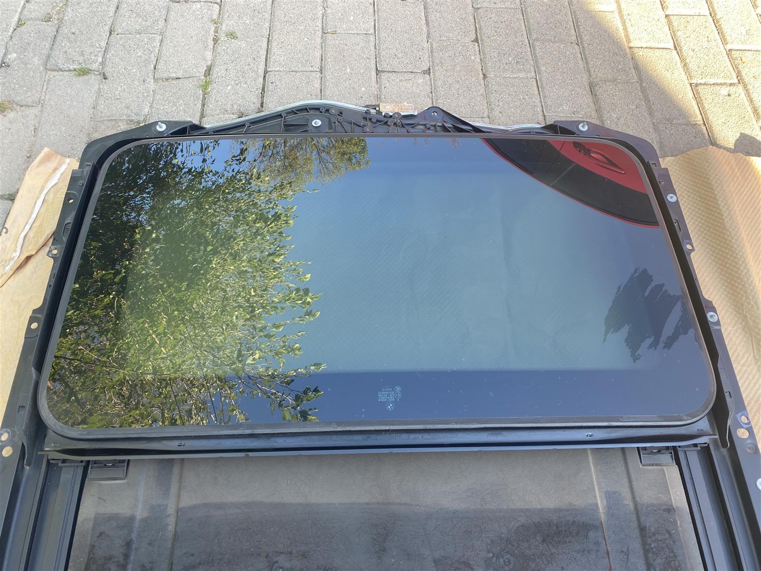 2012 BMW 3 SERIES E90 COMPLETE SUNROOF FOR SALE. IN PRISTINE CONDITION - Private Seller 2012 BMW 3 SERIES E90 COMPLETE SUNROOF FOR SALE. IN PRISTINE CONDITION - Private Seller