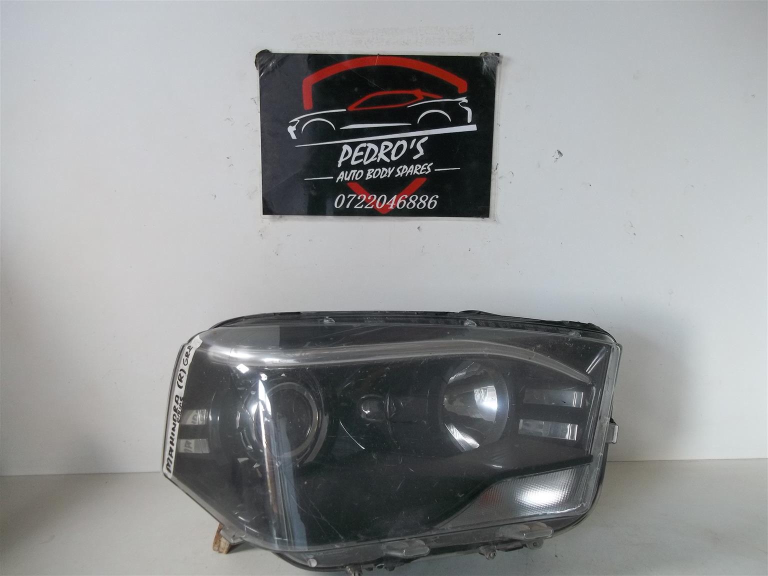 Mahindra Scorpio '17-'23 right headlight - Private Seller Mahindra Scorpio '17-'23 right headlight - Private Seller