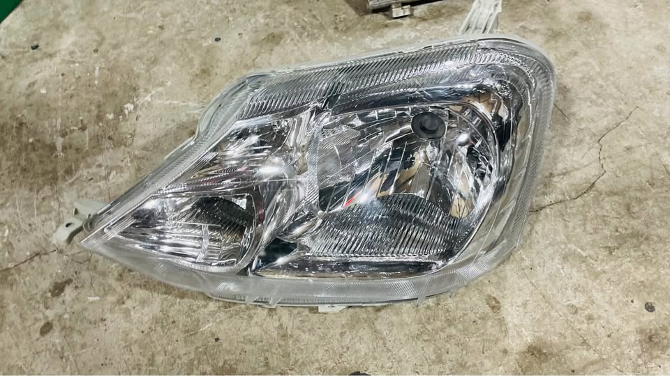 Toyota Etios headlight - Private Seller Toyota Etios headlight - Private Seller