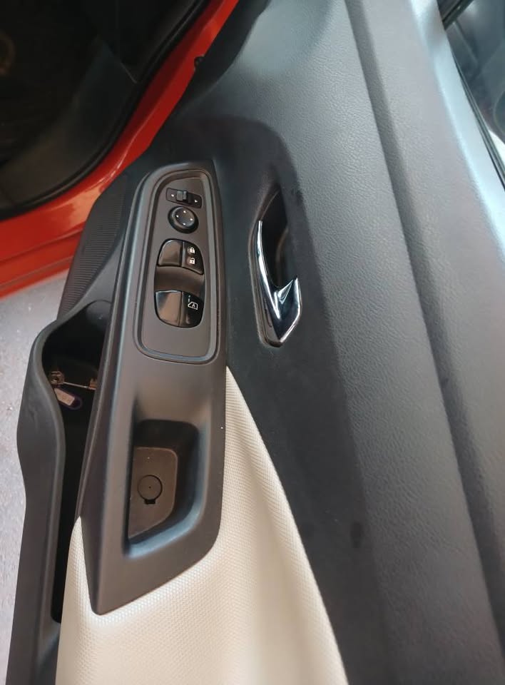 2018 model Nissan Micra hatchback Manuel Transmission petrol 09 engine capacity mileage 67000km