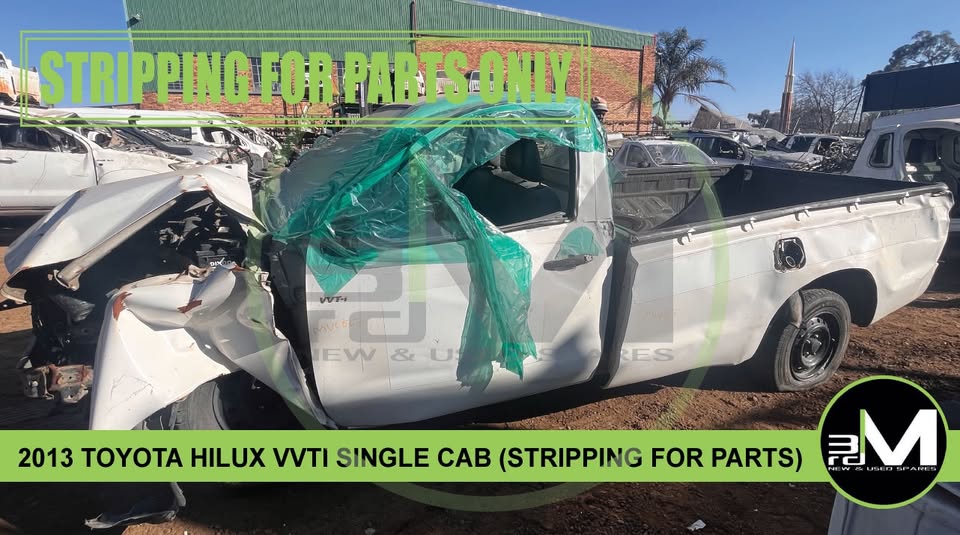 2013 TOYOTA HILUX VVTI SINGLE CAB (STRIPPING FOR PARTS)