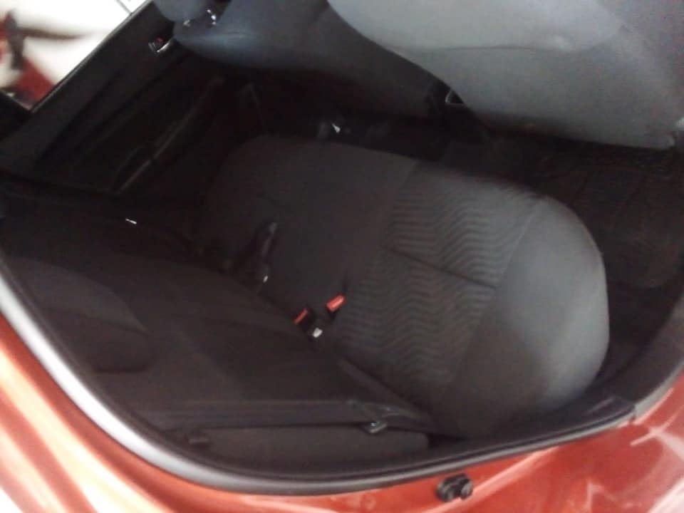 2021 SUZUKI SWIFT 1.2 GL 43 000km Orange Service Book