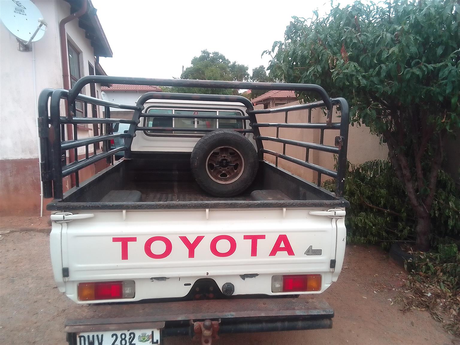 Toyota Landcruiser cattle rails - Private Seller Toyota Landcruiser cattle rails - Private Seller