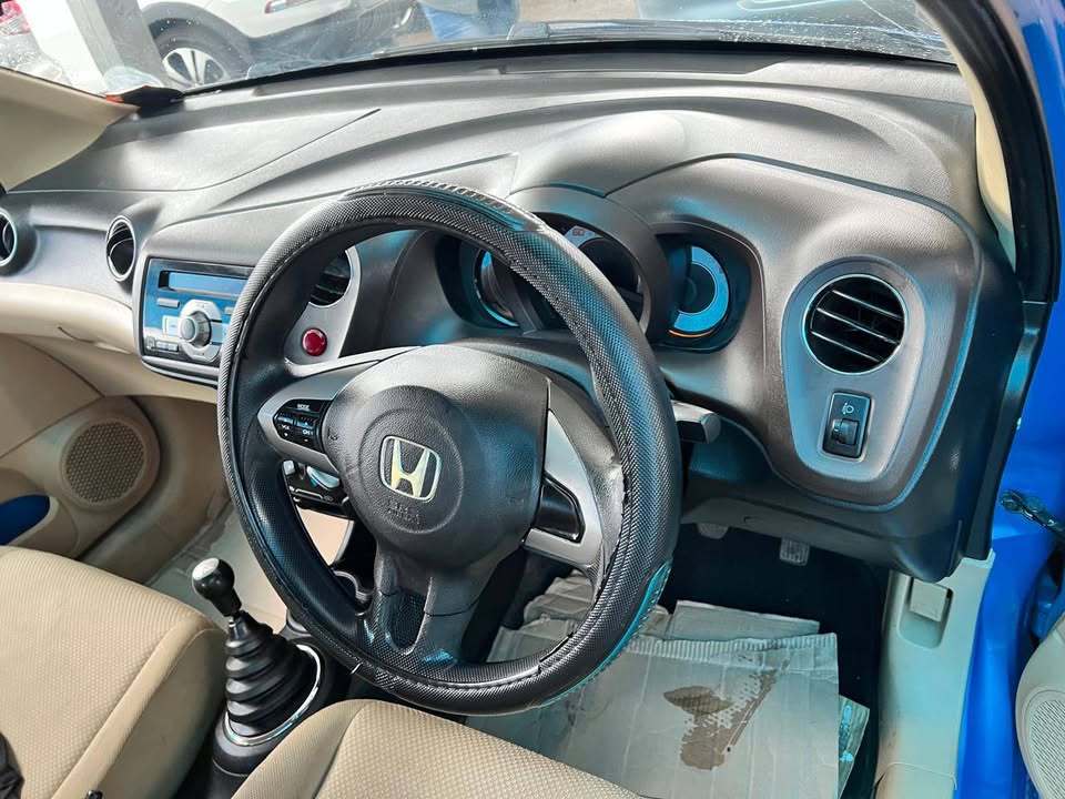 2013 HONDA BRIO 1.4 Transmission: Manual Mileage: Fueltype: Petrol Blue