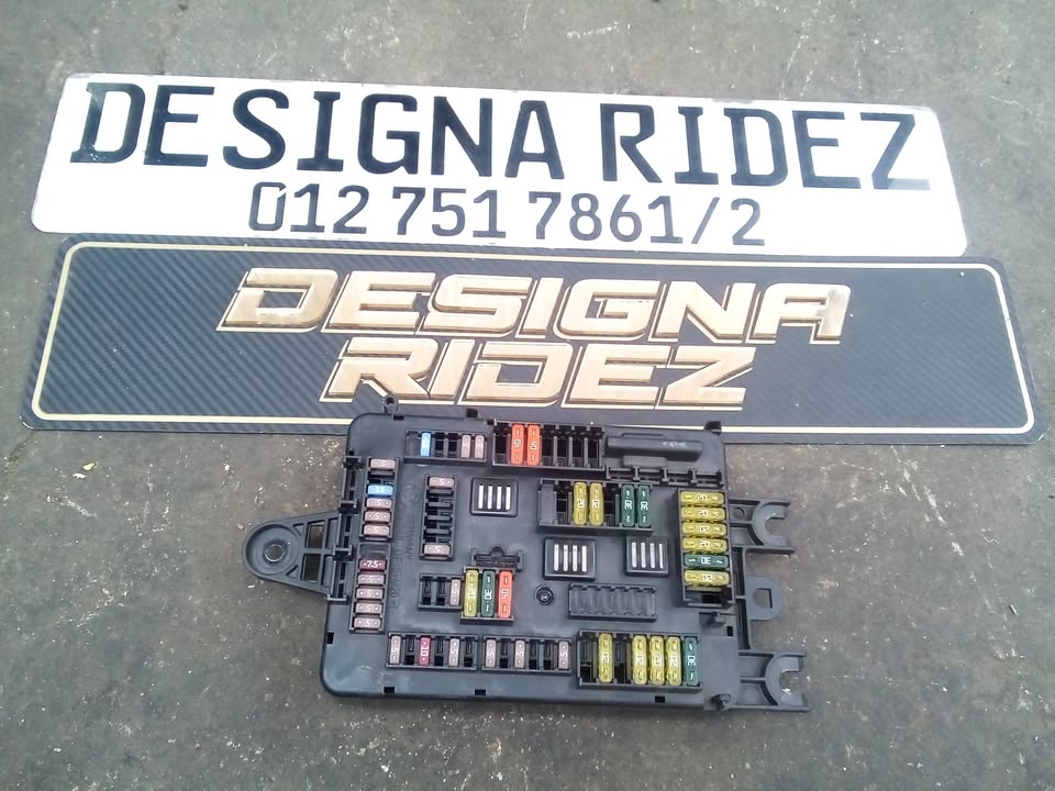 BMW F20/F30 FUSE BOX - Private Seller BMW F20/F30 FUSE BOX - Private Seller