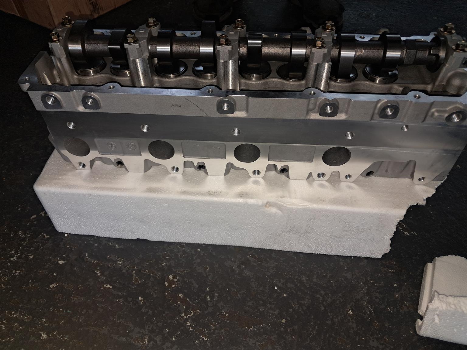 TOYOTA HILUX 1KZ CYLINDER HEADS FOR SALE - Private Seller