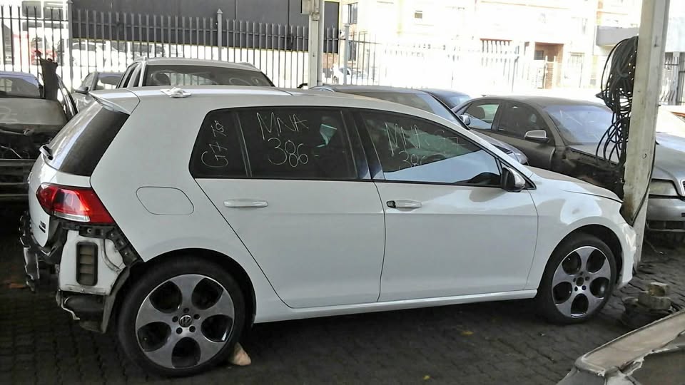 Golf 7 tsi stripping for spares whatsapp - Private Seller Golf 7 tsi stripping for spares whatsapp - Private Seller