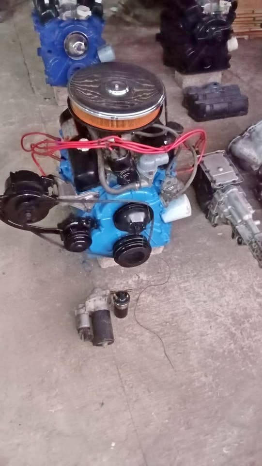 Ford v6 complete engine with hanging parts