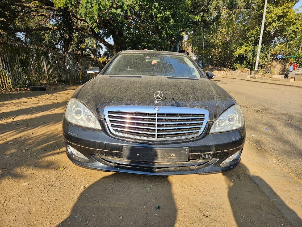 Mercedes Benz S500 W221 preface stripping used parts and spares for sale.