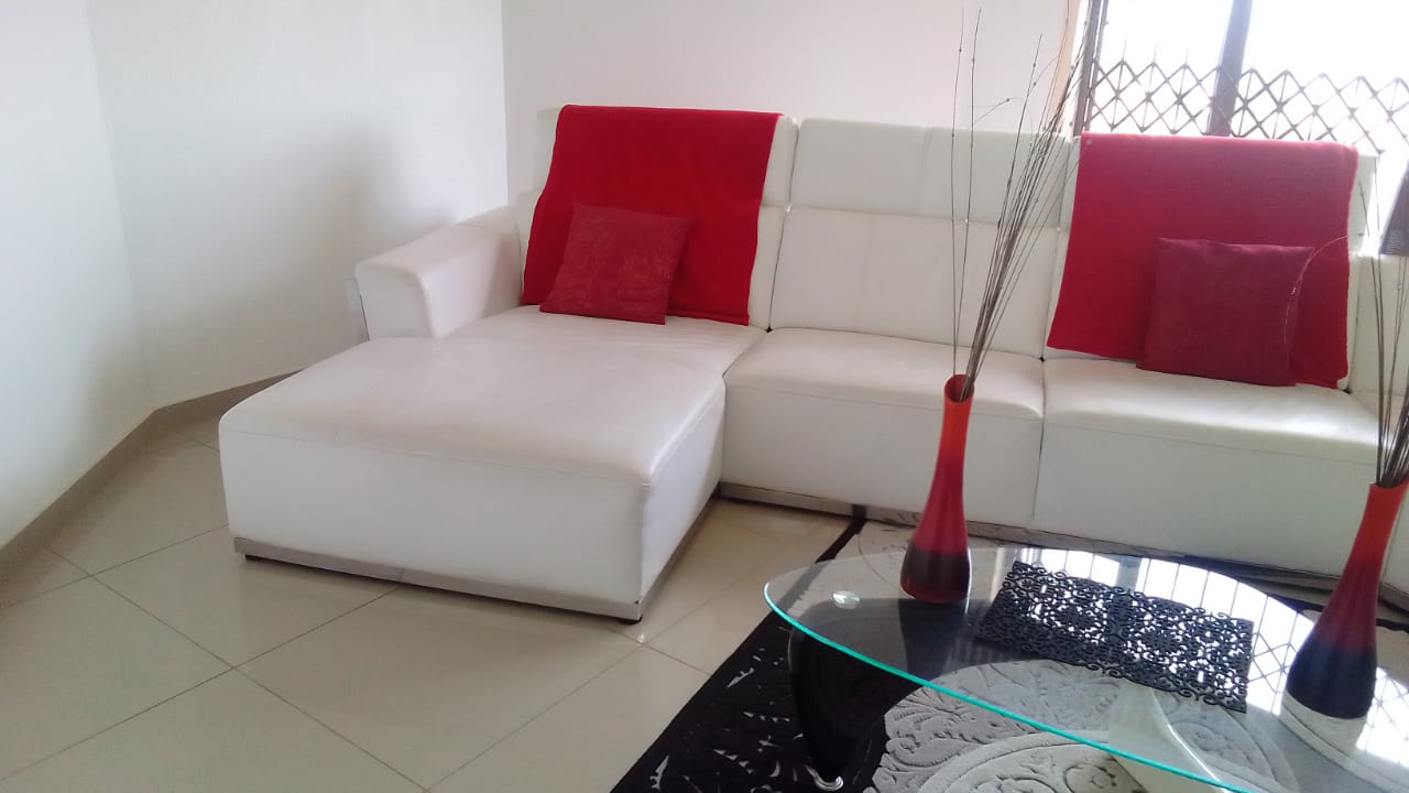 Leather Sofa Set For Sale Junk Mail   B7f94aa256d64f72a355cba8a9fce235 