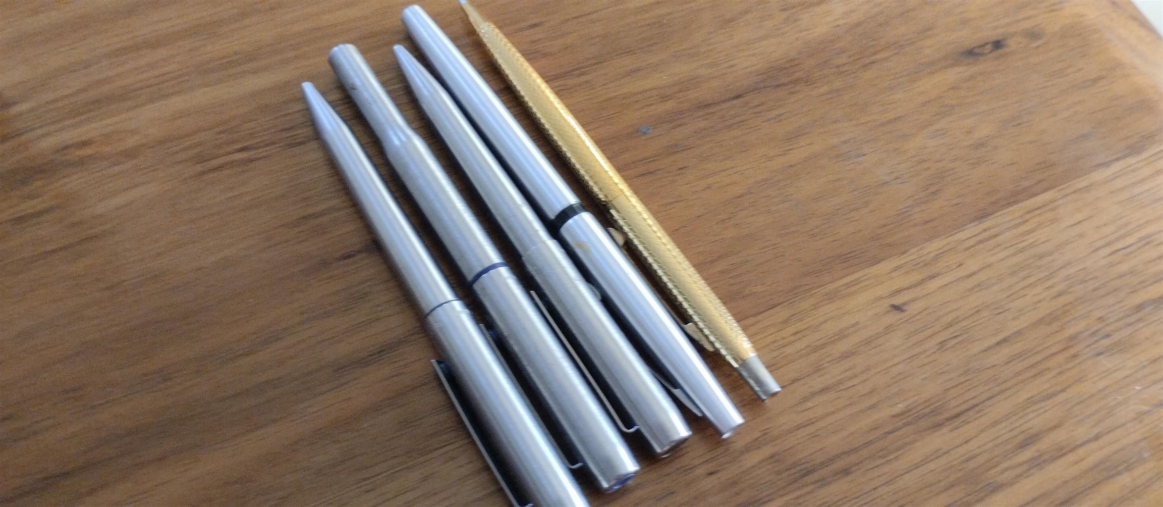 Fountain and Ballpoint pens by Parker & Sheaffer, Cross etc.