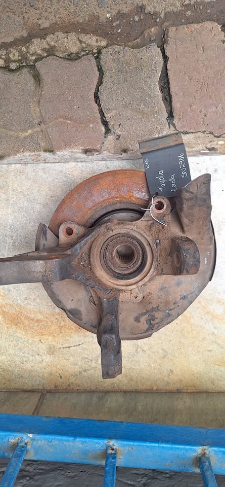 Toyota carolla hub and stub available - Private Seller Toyota carolla hub and stub available - Private Seller