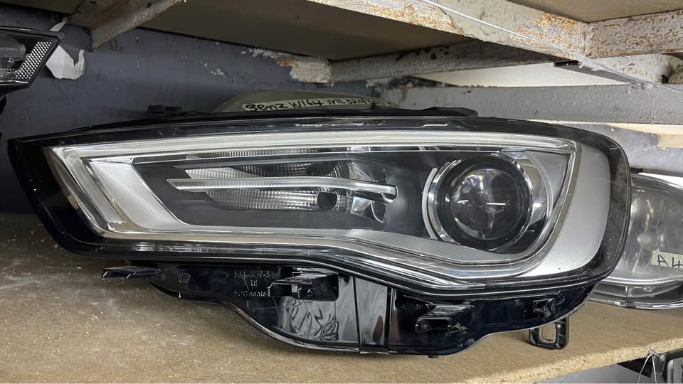 Audi A3 headlight - Private Seller Audi A3 headlight - Private Seller