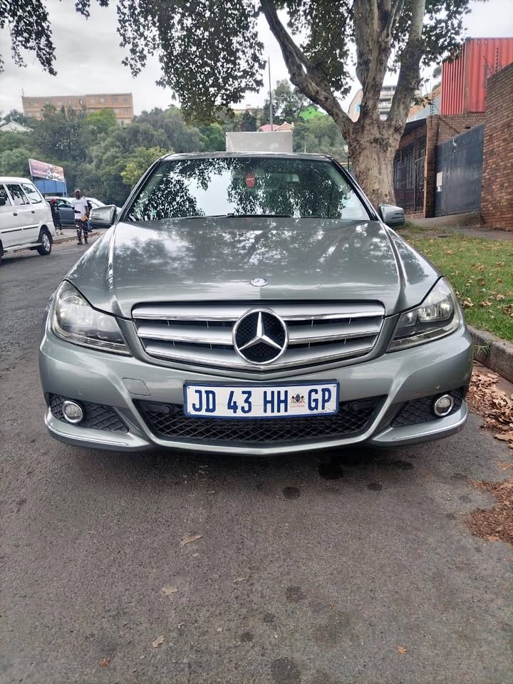2012 Mercedes Benz C200